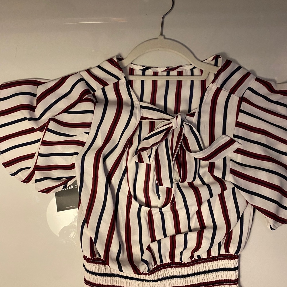 blouse - Picture 2 of 3